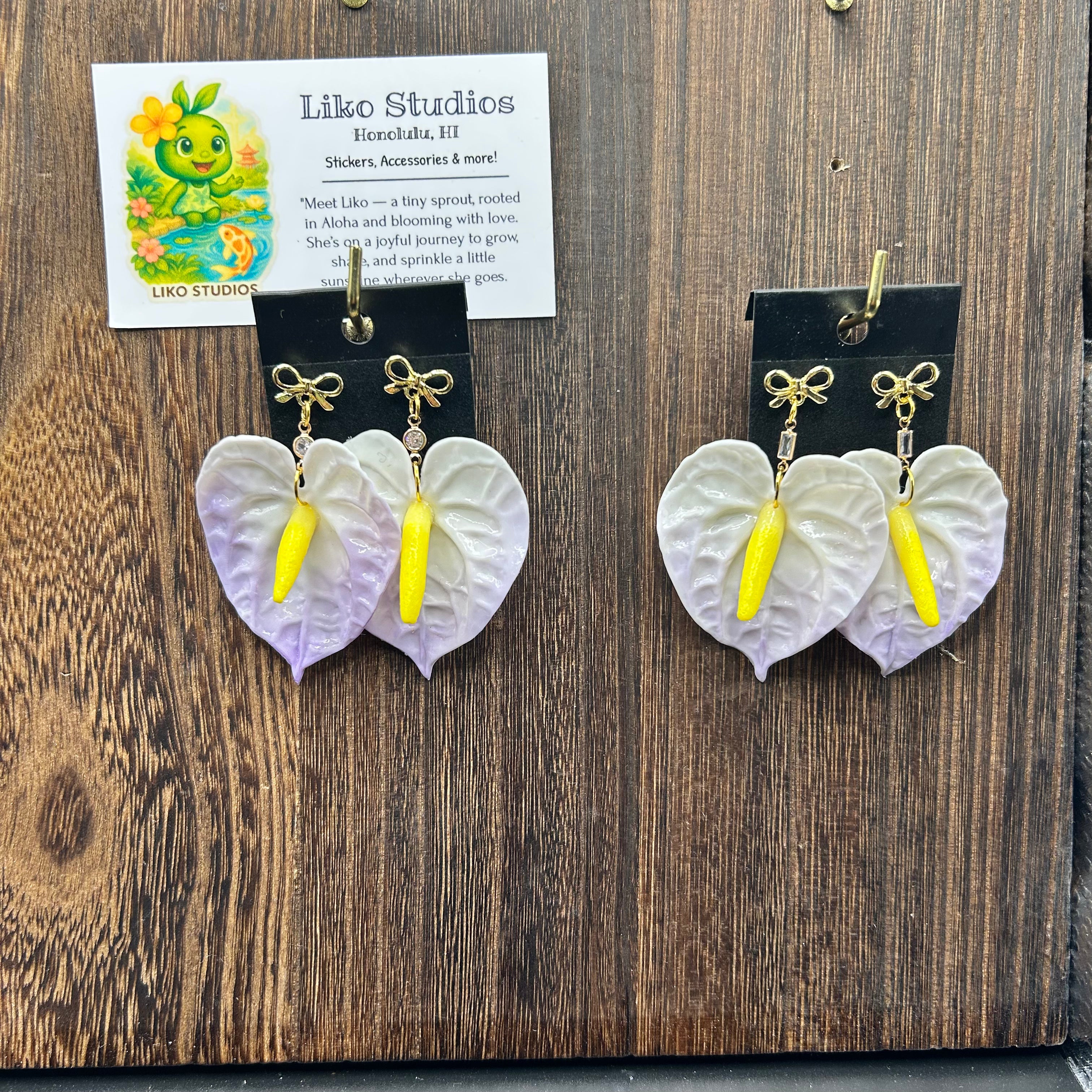Lilac Anthurium with Bow Stud Earrings