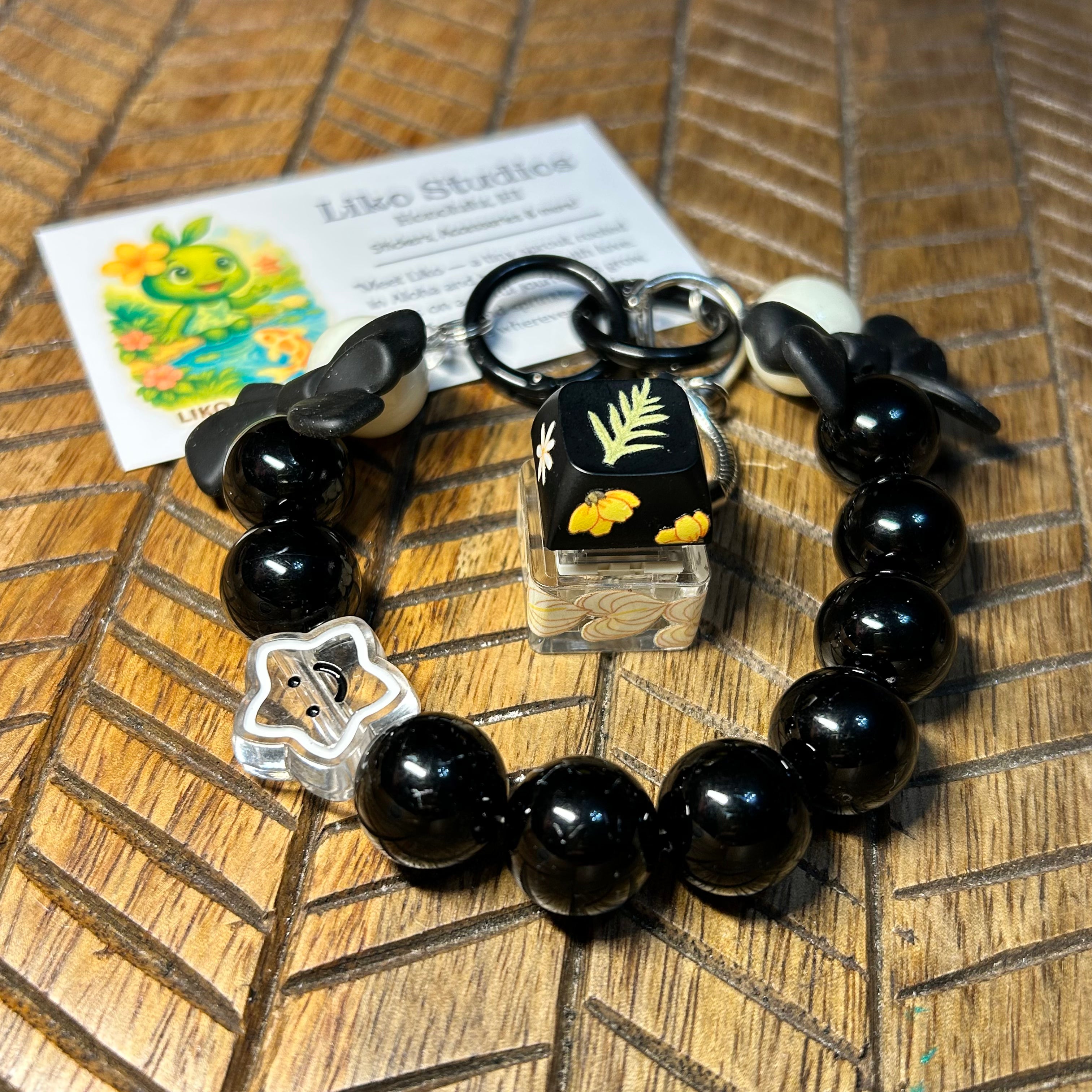 B&W party•  Anthurium Fidget Keychain